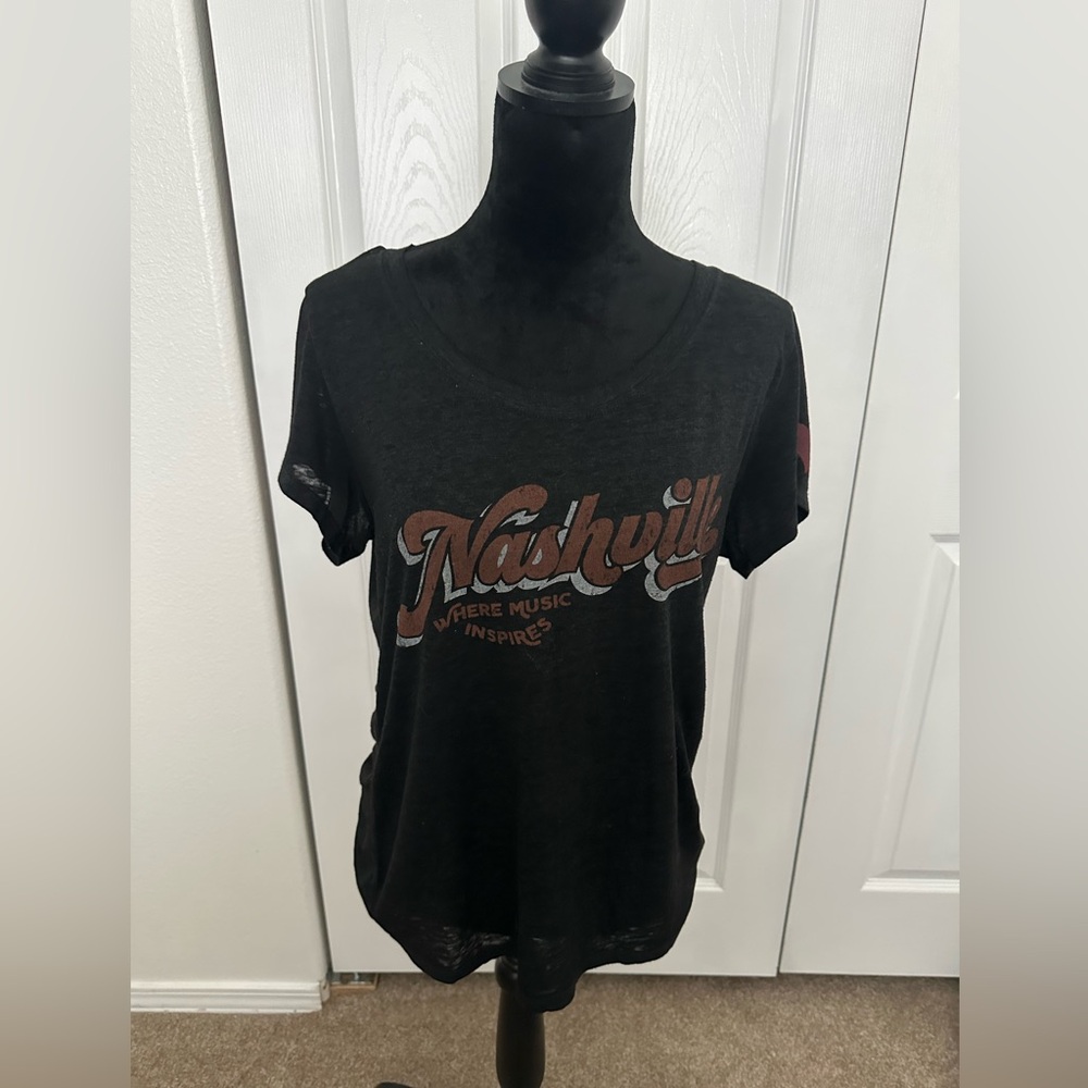 Nashville Graphic Women's Black T-Shirt